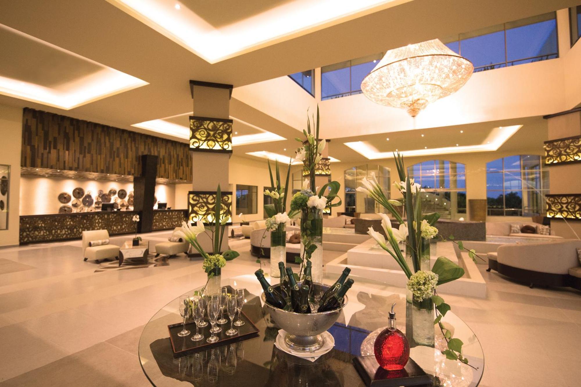 El Dorado Seaside Suites Catamaran, Cenote & More Inclusive (Adults Only) Xpu Ha Exterior foto